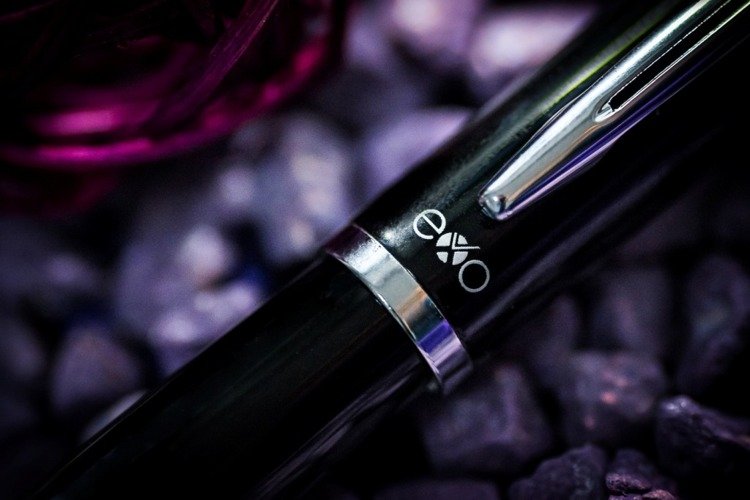 EXO Aries fountain pen, black, chrome finish